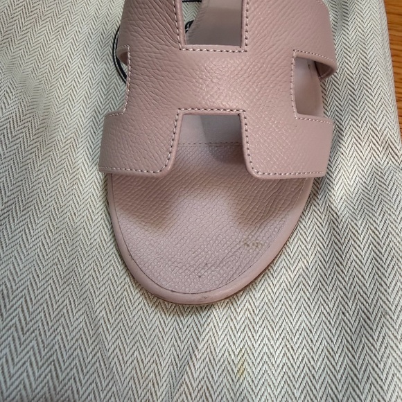 Hermes Oasis Sandal in Rose Porcalaine. Size 37.5 - Picture 11 of 15